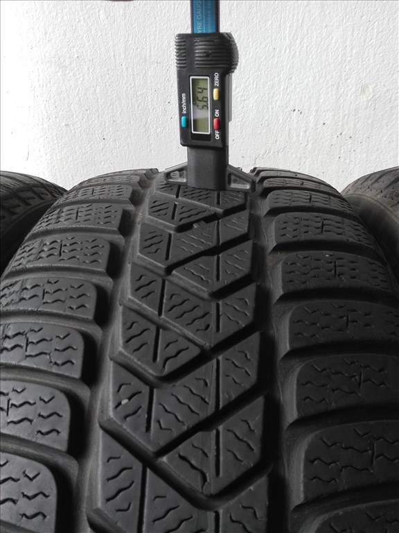215/55R16 Pirelli téli gumi garnitúra 215/55 r16 4. kép
