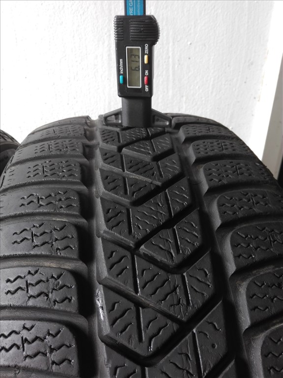215/55R16 Pirelli téli gumi garnitúra 215/55 r16 5. kép