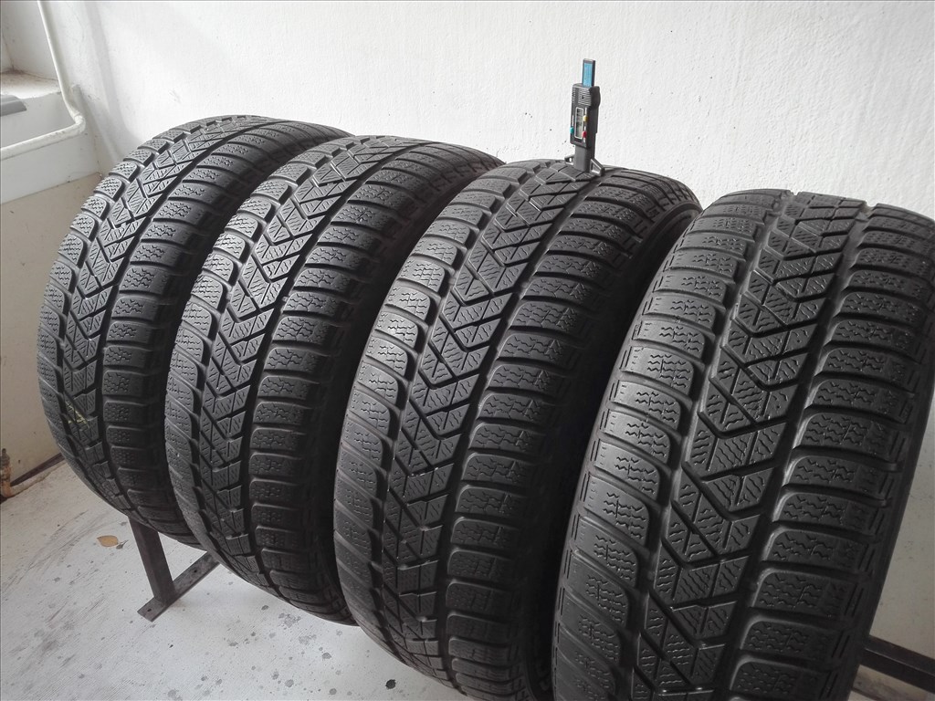 215/55R16 Pirelli téli gumi garnitúra 215/55 r16 1. kép