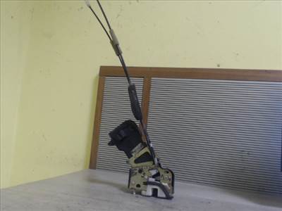 MAZDA 6 02-05 Jobb hátsó ajtó zárszerkezet központi záras