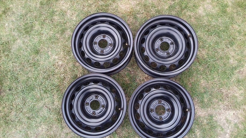  4x108 lyukosztású 6JJ 15" újszerű (gyári felni) DS Opel Peugeot Citroen lemezfelni 1. kép