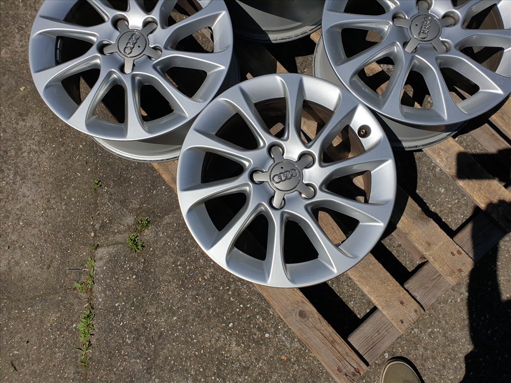 16" 5x112 Audi A3 8V 4. kép