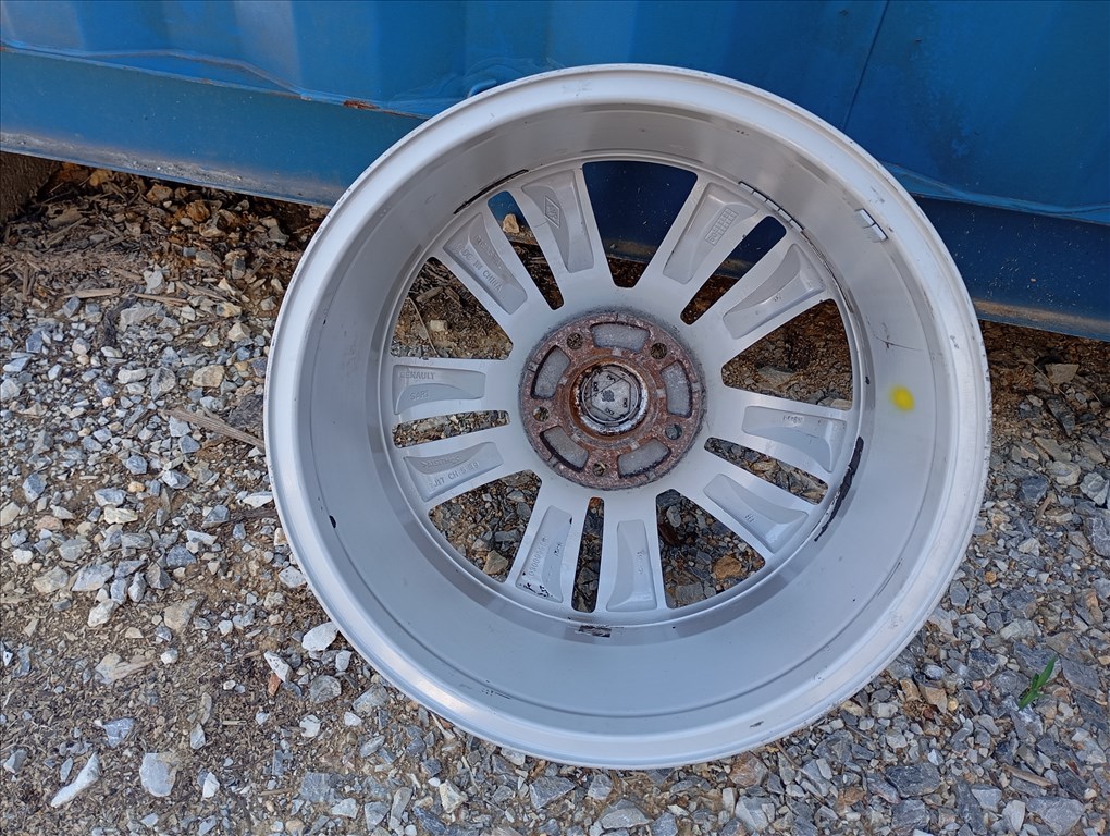 4 db gyári Renault alufelni 5x114,3 7x17 ET49 középfurat: 66,1 mm 6. kép