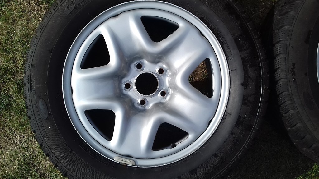  5x114.3 osztású 17" lemezfelni, rajta 225/65 használt Cooper téli gumi Kia Hyundai Mazda Mitsubishi 5. kép