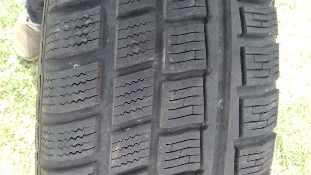  5x114.3 osztású 17" lemezfelni, rajta 225/65 használt Cooper téli gumi Kia Hyundai Mazda Mitsubishi 9. kép