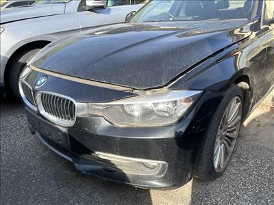 BMW 320d F30 komplett eleje 