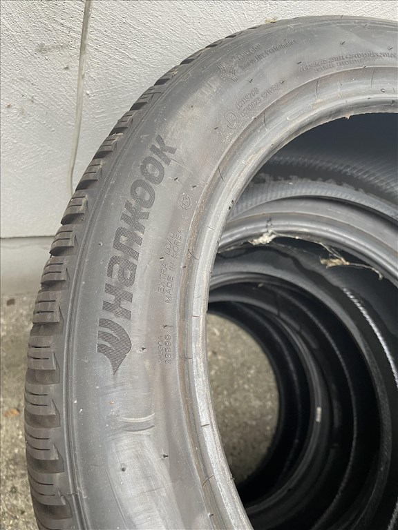  235/5019" újszerű Hankook téli gumi gumi 4. kép