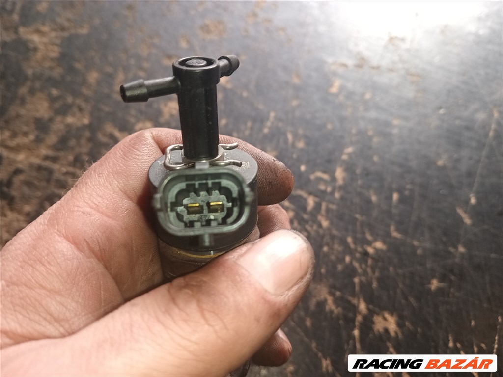 Mazda 3 BK 1.6dízel porlasztó  0445110239 3. kép