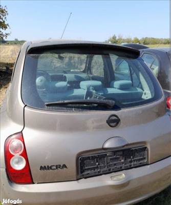 Nissan Micra K12. bontott alkatrészei.