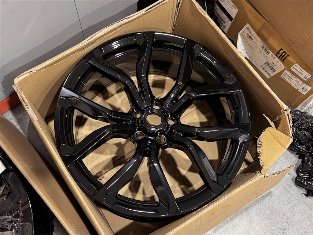 R22 Original Land rover 10J ET42.5 - JK6M-1007-AA 1db alufelni felni 1. kép