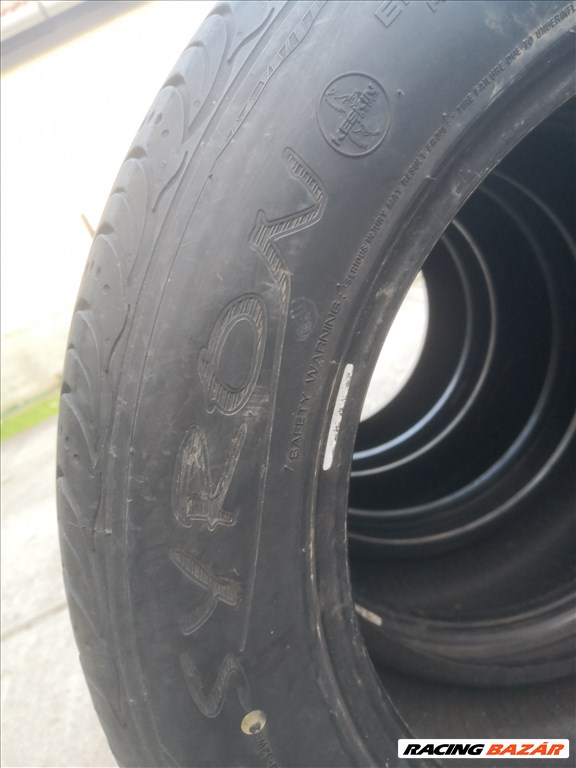 Vw T5 / T6 - ra 235/55R17-es. négyévszakos gumi 2. kép