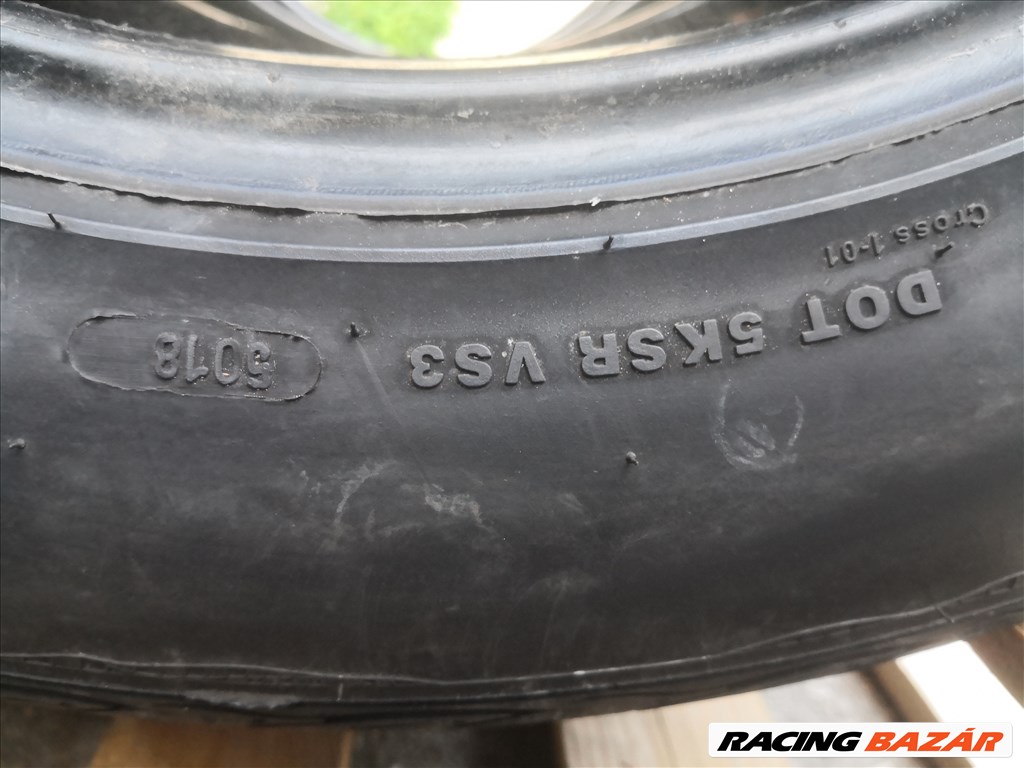 Vw T5 / T6 - ra 235/55R17-es. négyévszakos gumi 3. kép