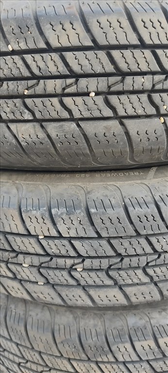 Royal Black A/S nègyèvszakos gumiabroncs 4 db eladó. 8. kép