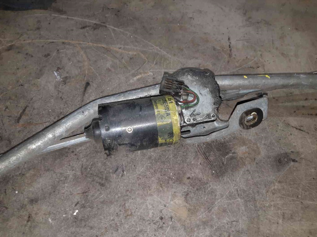Volkswagen Transporter T4 91-03 Elsõ Ablaktörlõ Motor ቛõ Ablaktörlõ Mechanika 701955113 A 2. kép