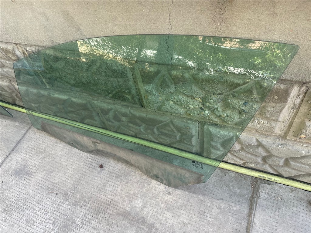 Opel Astra J  Ajtó , Gépháztető , Sárvédő , Zárhíd  és tartozékai szerelvényei /gyári alkatrész ! 24. kép