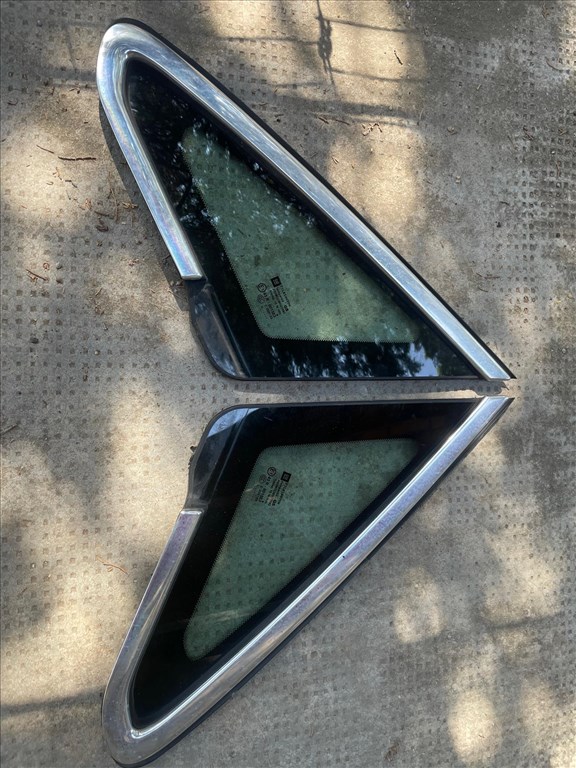 Opel Astra J  Ajtó , Gépháztető , Sárvédő , Zárhíd  és tartozékai szerelvényei /gyári alkatrész ! 30. kép