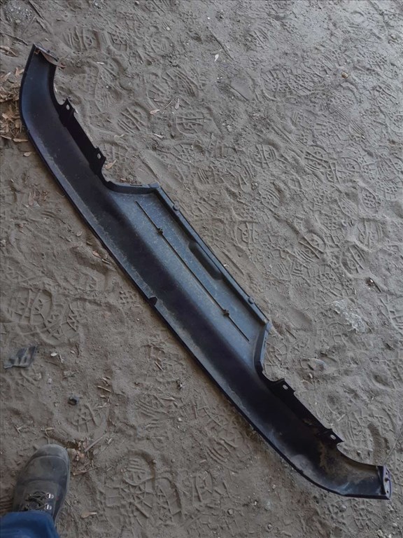 Suzuki Swift II 96-03 Hátsó Lökhárító Burkolat 2. kép