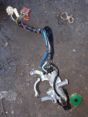 Suzuki Swift II 96-03 Gyújtáskapcsoló