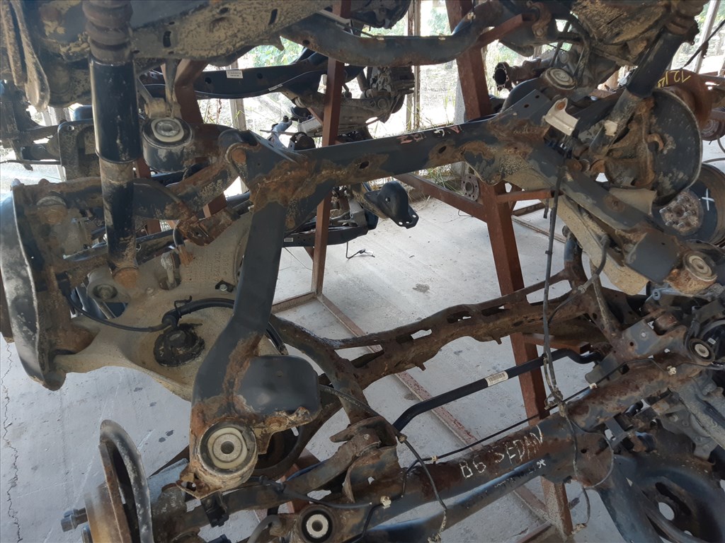 Audi A4 B7 Hátsó Híd Tárcsafékes 1. kép