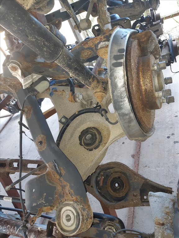 Audi A4 B7 Hátsó Híd Tárcsafékes 3. kép