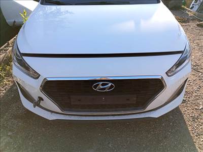Hyundai i30 komplett karosszéria csavaros eleje 
