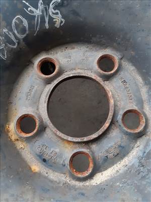 Skoda Octavia <p>Felni méret: 15"</p><p>Felni szélesség: 6.0</p><p>Furatszám: 5</p><p>Osztókör: 100.0</p><p>ET szám: ET38</p><p>Agy Átmérő: 57.0</p><p>Állapot: Normál</p><p>Érdeklődéskor hivatkozzon erre: KIN-40108</p><p>Bármire van szüksége hívjon bizalommal!<br>Kizárólag munkaidőben hétfőtől - péntekig 8-12 13-16 óráig!<br>Alkatrészek széles választékban!<br>Hivatalos Regisztrált Autobontó Kecel!<br>Vásároljon Megbízható Helyről Beszerelési Garanciával Profiktól!</p> 25000