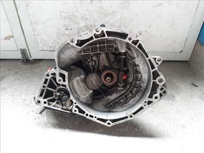 Opel Corsa C  váltó 90400206