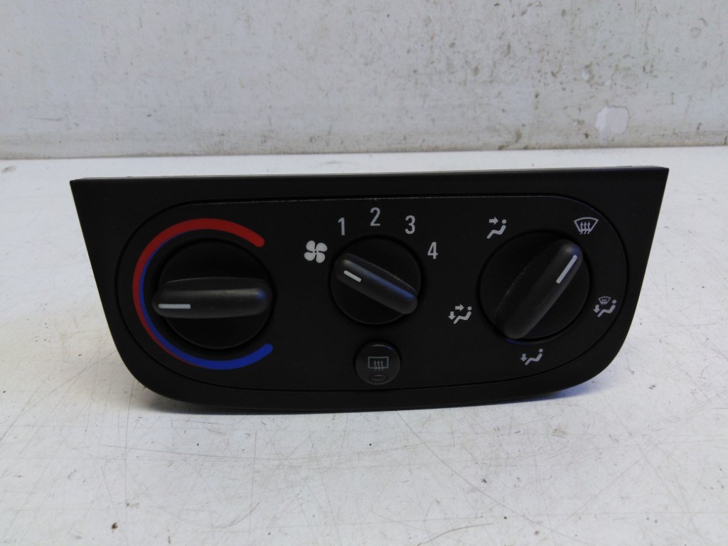 Opel Corsa C  fûtéskapcsoló (fûtés kapcsoló) 33242142 1. kép