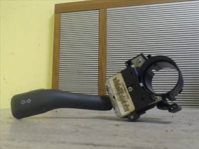 SEAT Toledo 1999.04.01-2004.09.30 Kormánykapcsoló bal irányjelző