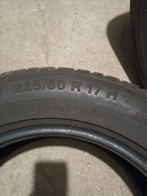  225/6017" használt Continental téli gumi gumi 7. kép