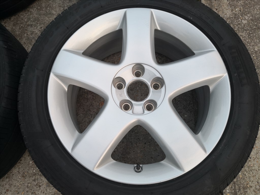 Peugeot 17-es gyári alufelnik 5x108-as 3. kép