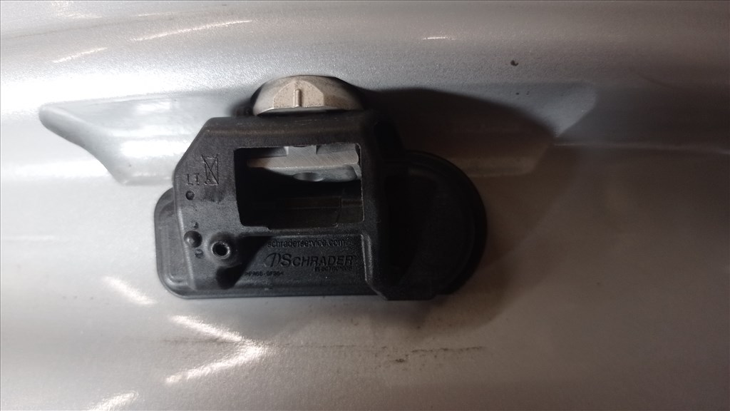  5x112 lyukosztású 6,5JJ 17" használt (gyári felni) alufelni 6. kép