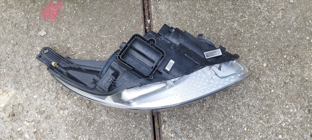 Ford Focus Mk3 bal oldali fényszóró  f1eb13w030ad 3. kép