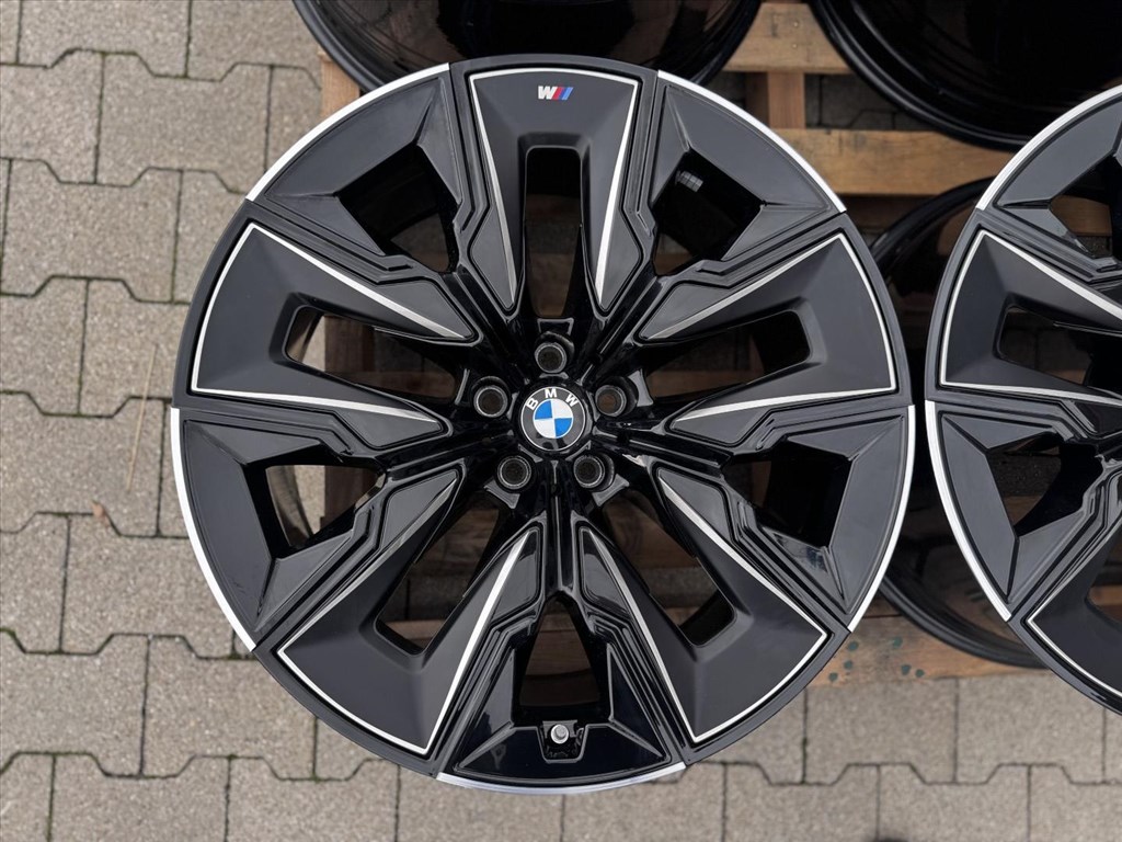 R21 5x112 Original BMW 7er i7 G70 M909 gyári kétszéles felnik, alufelnik + Szenzorok 3. kép