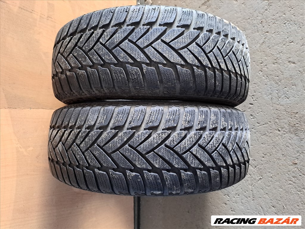 2db 205/60 R15 Dunlop SP Winter Sport M3 Téli gumi eladó! ára! 5000Ft/db Állapota: 5-6mm minta 1. kép