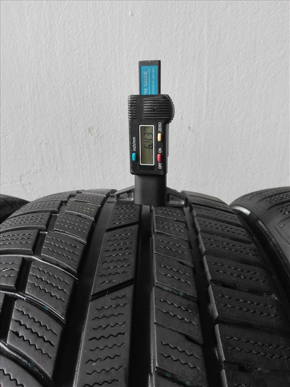 215/45R17 Toyo téli gumi garnitúra 215/45 r17 4. kép