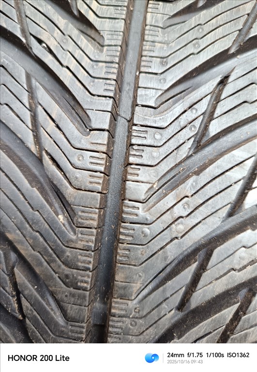  235/5519" új Michelin téli gumi gumi 1. kép