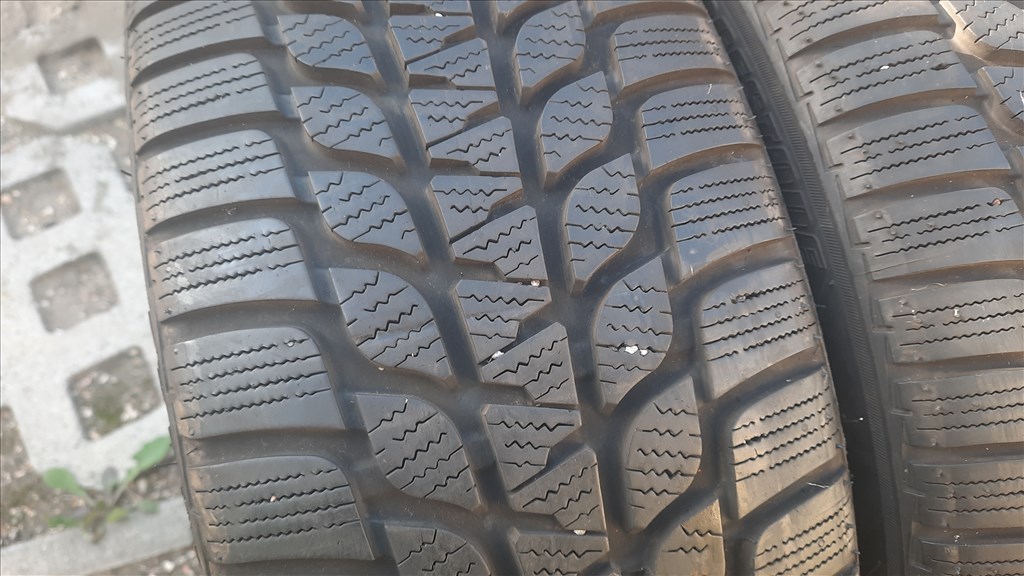 205/45 R17 Bridgestone Téli gumi RSC 2. kép