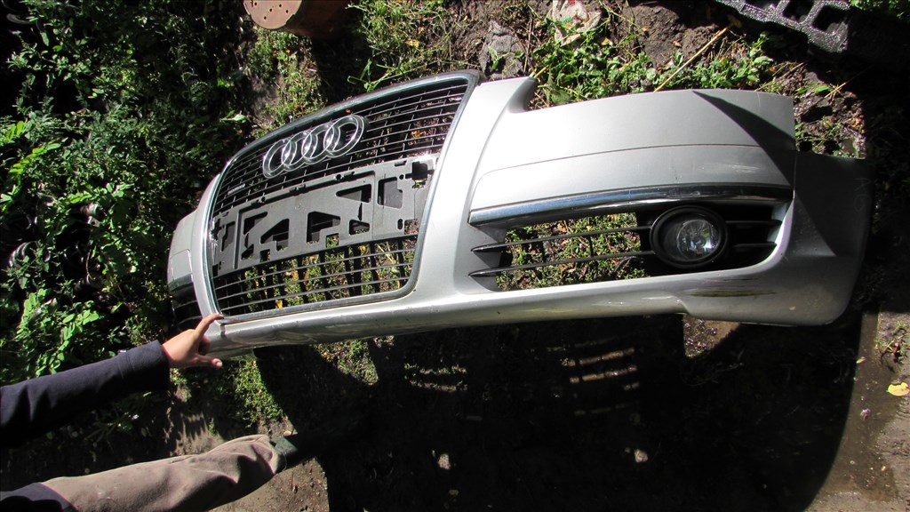 Audi A6 (C6 - 4F) Első lökhárító (70) 1. kép