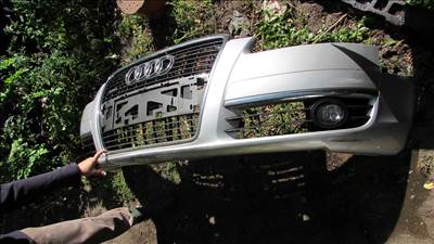 Audi A6 (C6 - 4F) Első lökhárító (70)