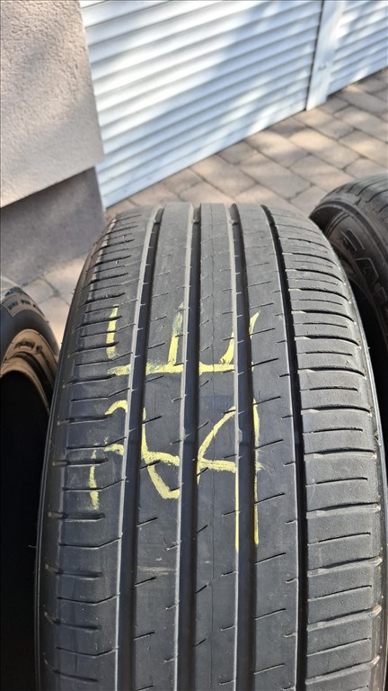  4db. 235/55 R17 103V Falken Zeix ZE310 Nyári gumi DOT 0621 5,0mm bordamélység 6. kép