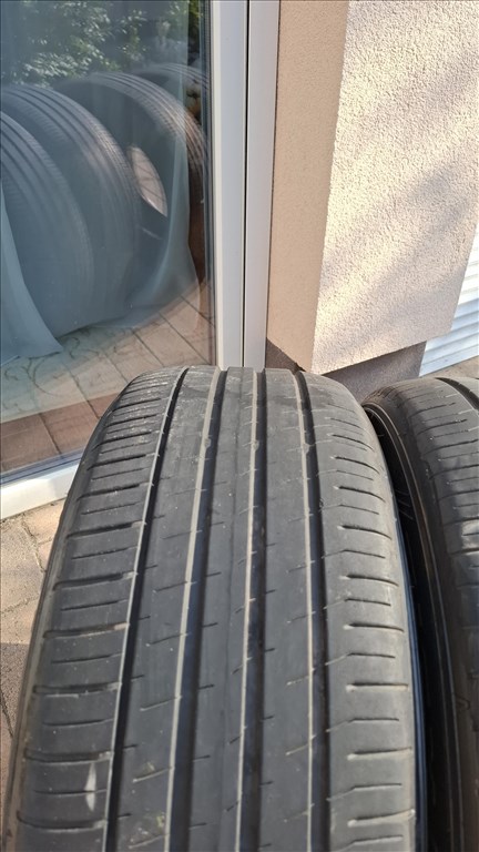  4db. 235/55 R17 103V Falken Zeix ZE310 Nyári gumi DOT 0621 5,0mm bordamélység 8. kép