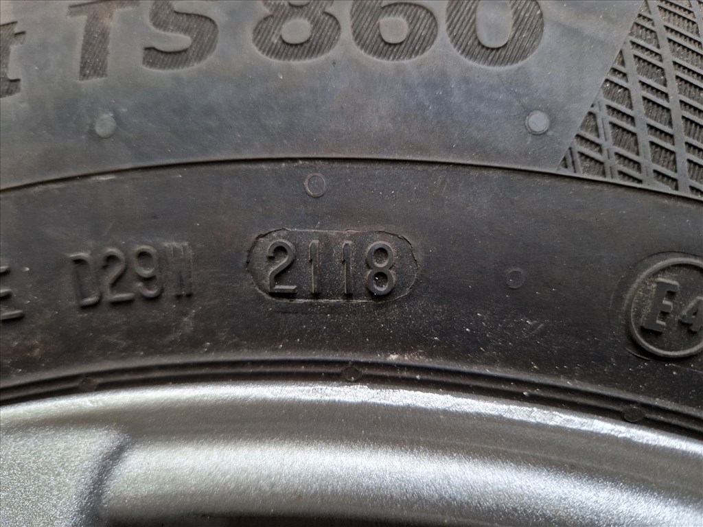  5x110 lyukosztású 15" újszerű alufelni, rajta 195/65 használt Continental téli gumi gumi  6. kép