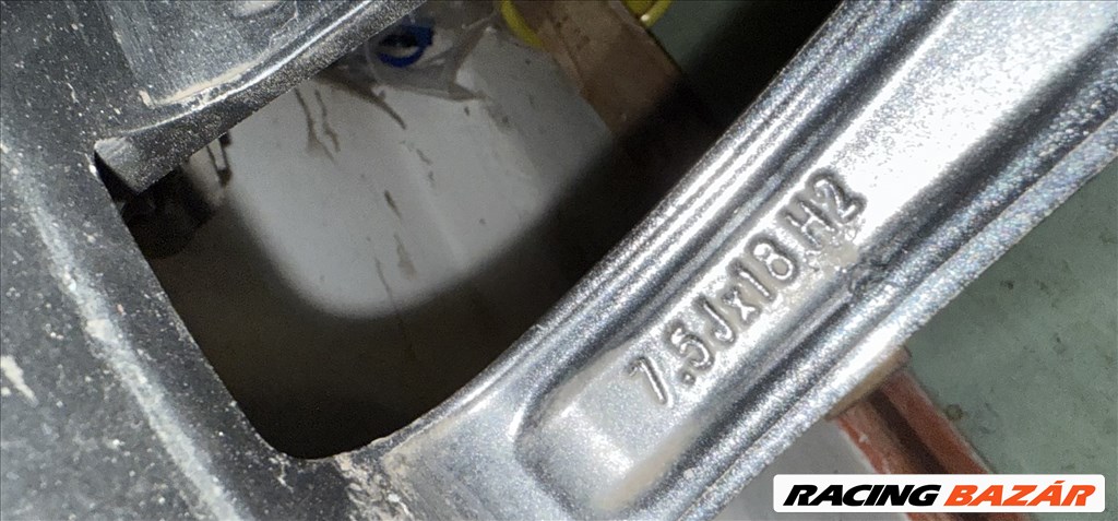  5x114.3 lyukosztású 18" újszerű alufelni 8. kép