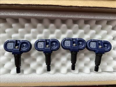 Tesla Tpms BLE szenzor, Tesla bluetooth szenzor fekete Gyári új 4db