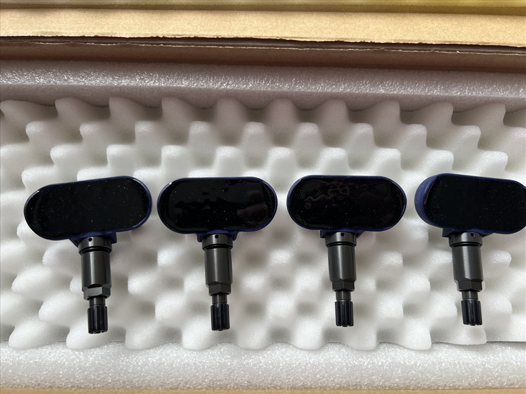 Tesla Tpms BLE szenzor, Tesla bluetooth szenzor fekete Gyári új 4db 4. kép