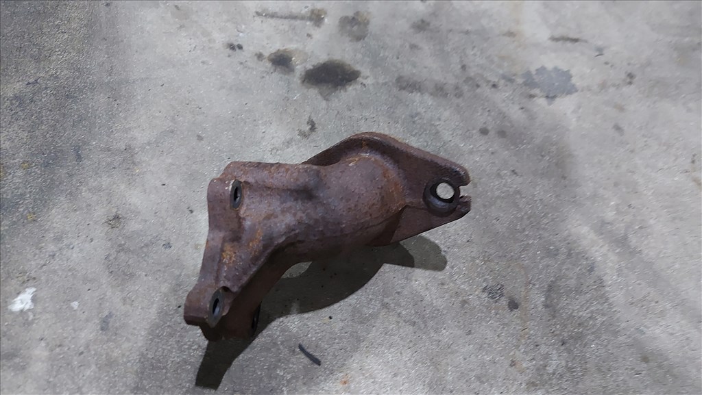 Iveco DAILY 06- 3.0 Turbó kipufogócsonk kipufogó csonk kezdet 0438 504131857 6. kép