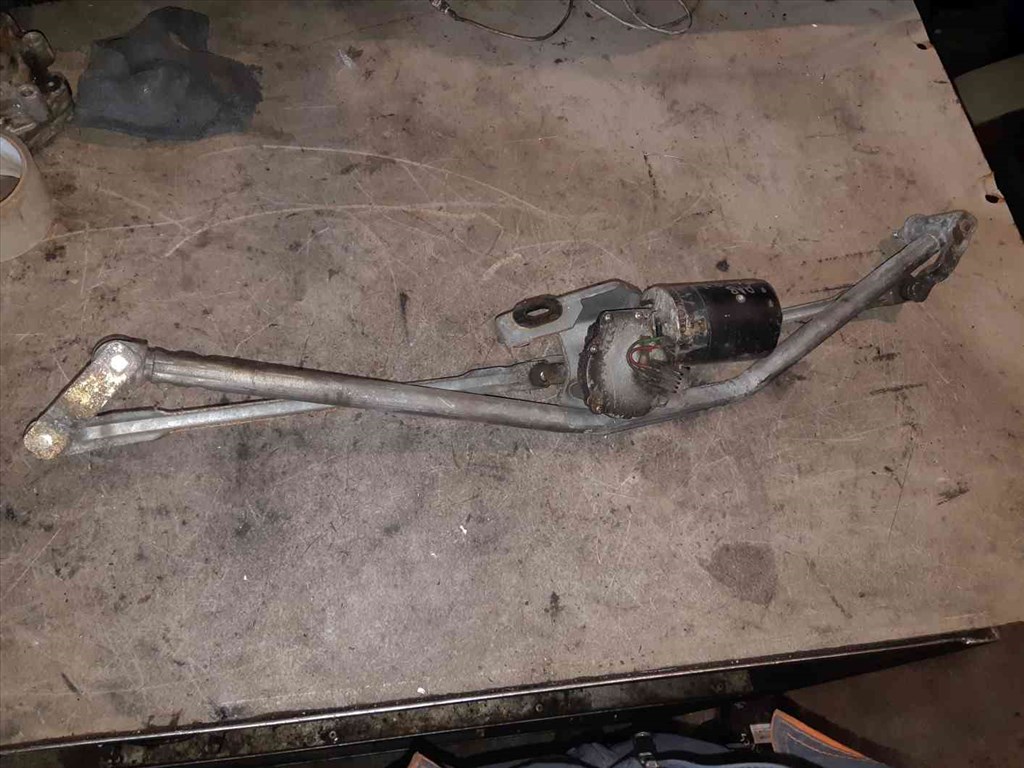 Volkswagen Transporter T4 91-03 Elsõ Ablaktörlõ Motor ቛõ Ablaktörlõ Mechanika 701955113 1. kép