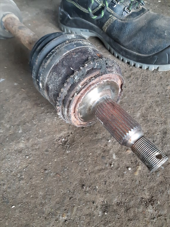 Mitsubishi Pajero Jobb Elsõ Féltengely 2. kép