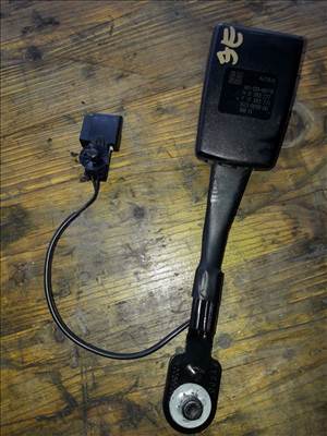 Opel Zafira C Jobb Első Biztonsági Öv Csatlakozó